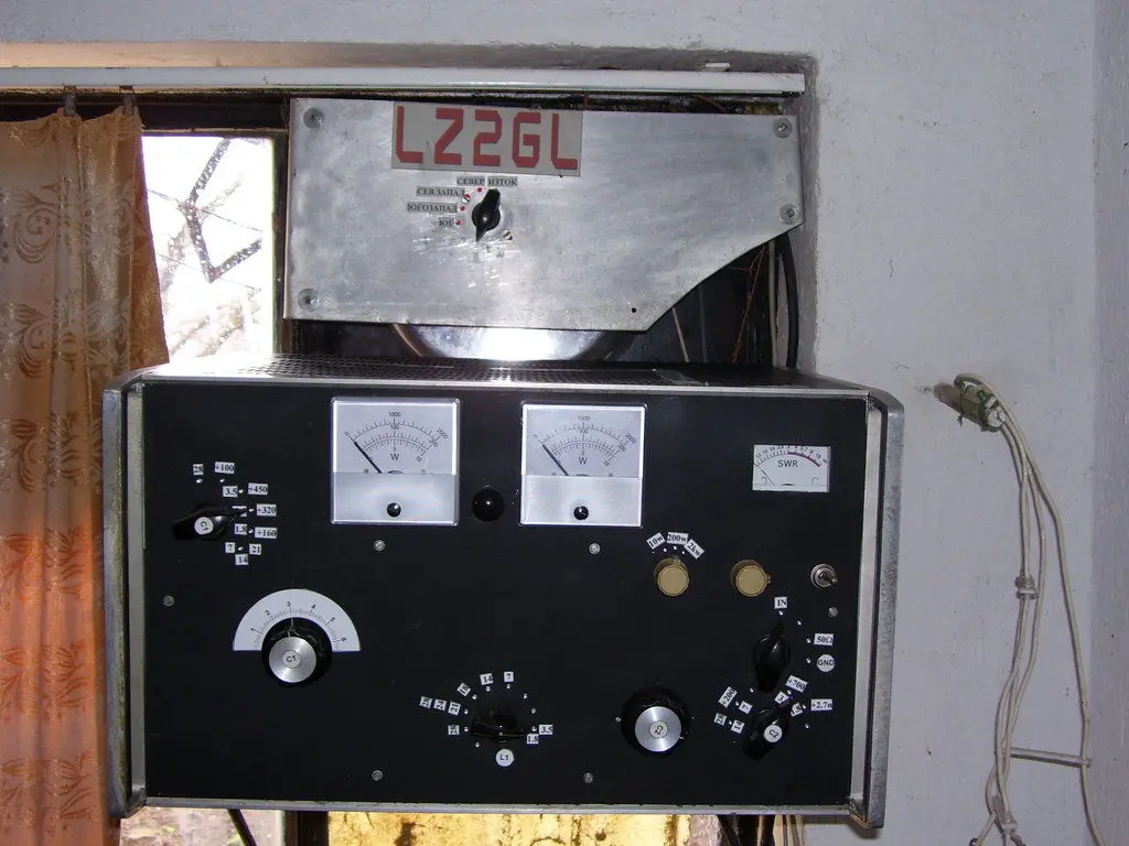 antenna_tuning_device