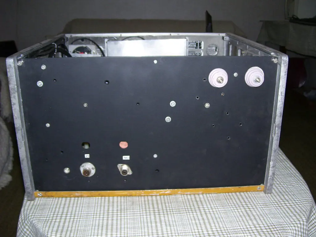 antenna_tuning_device_back