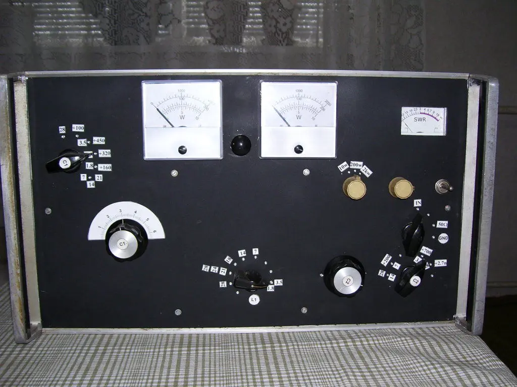 antenna_tuning_device_front