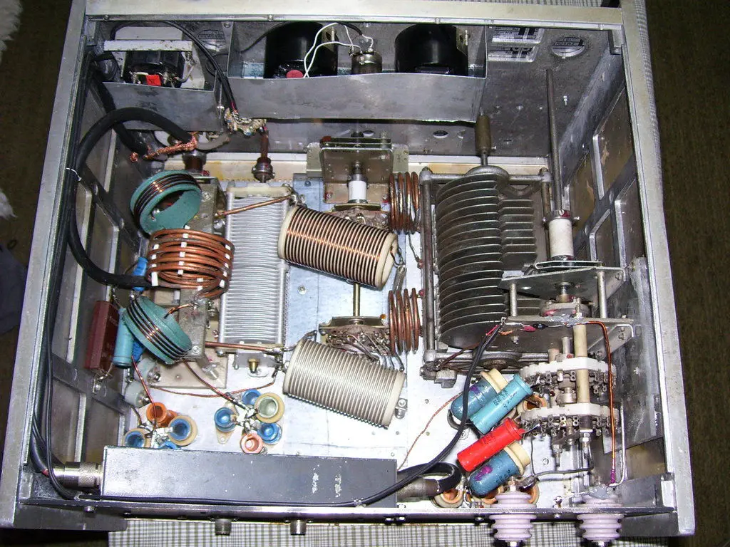antenna_tuning_device_inside_a